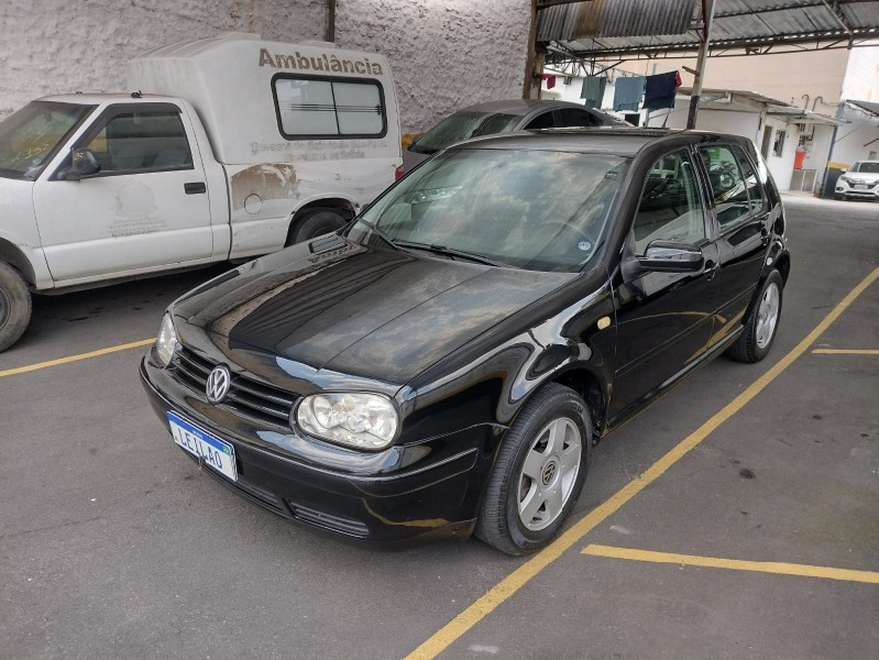 Volkswagen Golf 2.0 MI 2002 – Preta – Gasolina - Funcionando